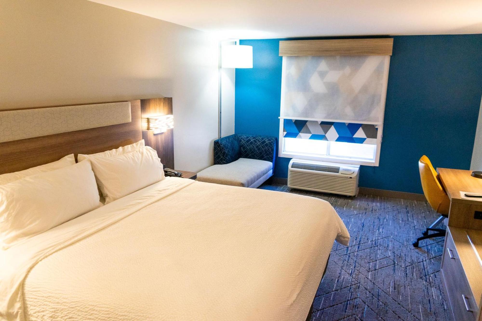 Express By Ihg La Junta