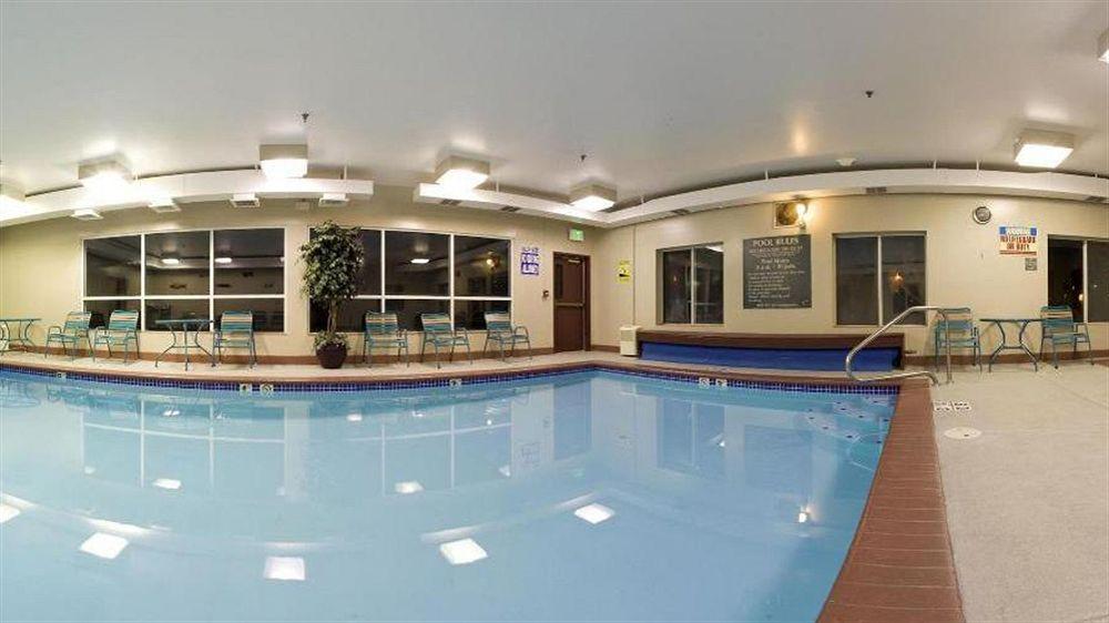 Express By Ihg Hotel 2*